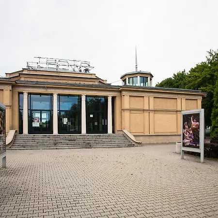 Dom Turystyczny Indigo - Hotel Pracowniczy-3